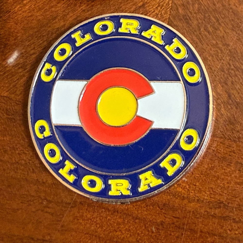 Vtg Patrick Roy‎ Colorado Avalanche Jersey Pin Set 1999 2000 Pepsi Center Flag - Picture 4 of 10